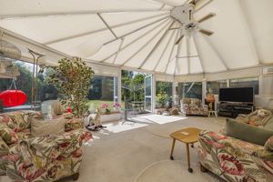 Photo 25- click for photo gallery